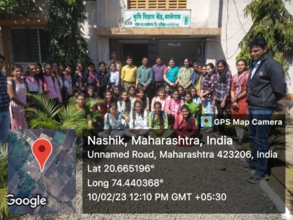 Field visit of students at Krushi Vidnyan Kendra, Malegaon